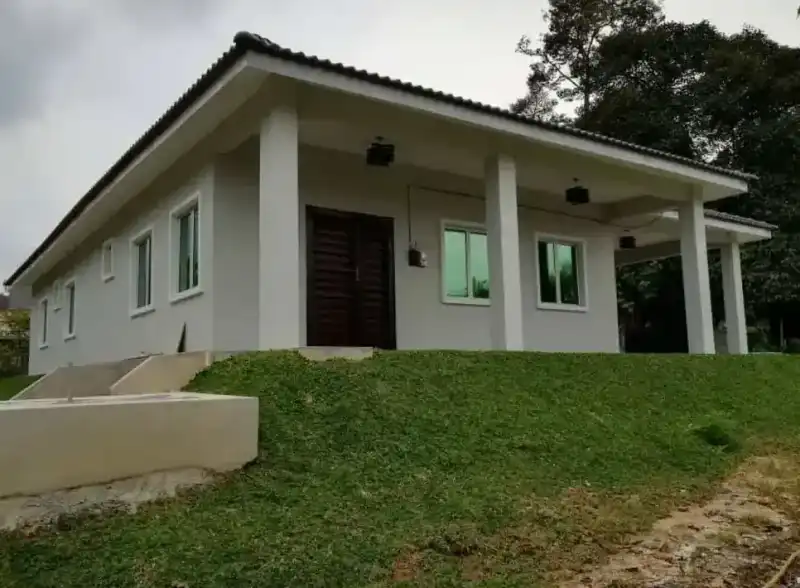 Single-storey, sloping land built by RumahHQ in Cheras