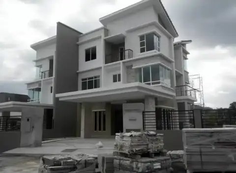 Projek RumahHQ di Hulu Langat, rumah 3 tingkat — gambar 35 daripada 42