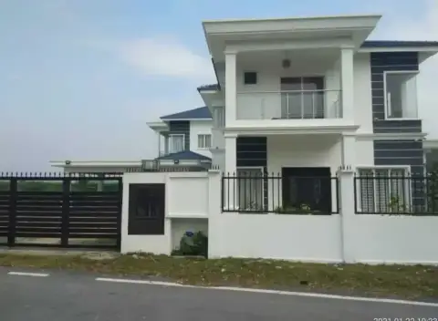 Projek RumahHQ di Kubu Gajah, Sungai Buloh, banglo 2 tingkat — gambar 1 daripada 30